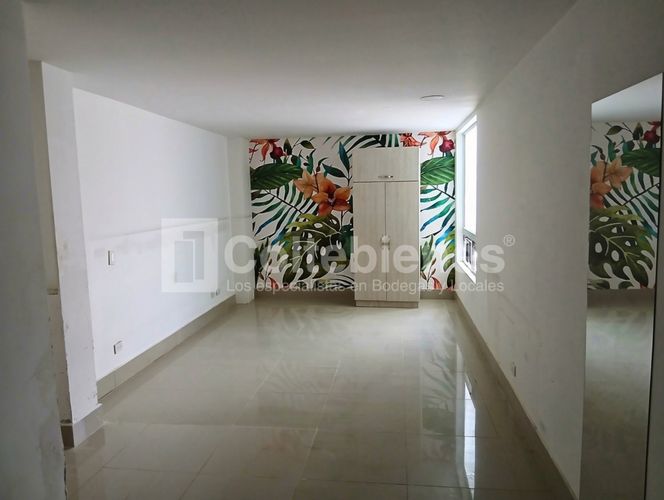 Edificio en venta en El Poblado, Medellín, 800 m² · foto 11 de 24