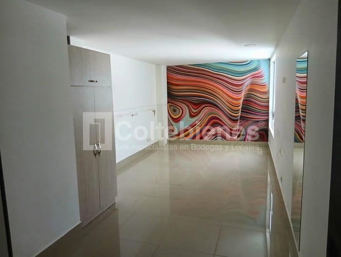 Edificio en venta en El Poblado, Medellín, 800 m² · foto 15 de 24