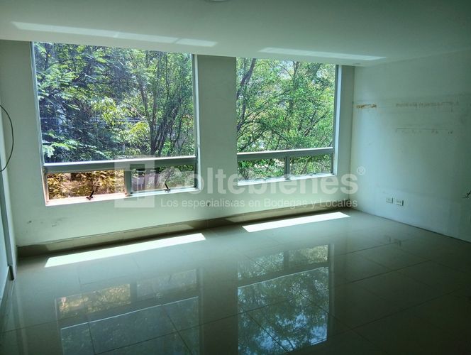 Edificio en venta en El Poblado, Medellín, 800 m² · foto 24 de 24