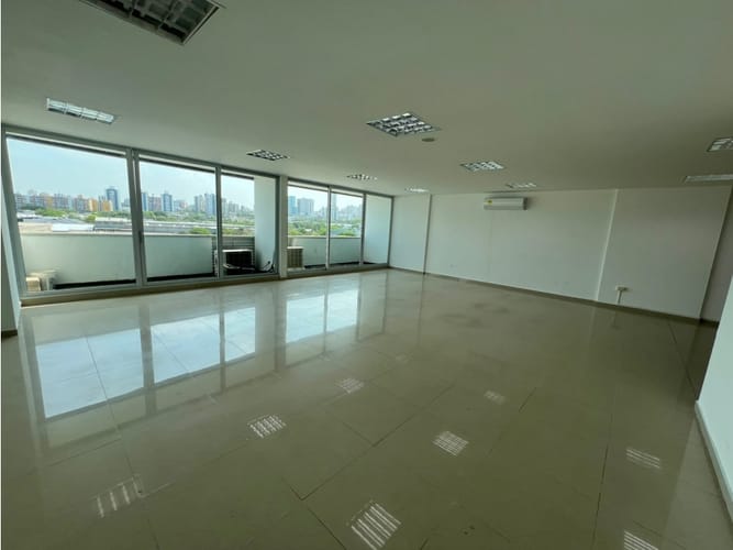 Oficina en arriendo en La Concepcion, Barranquilla, 215 m² · foto 3 de 9