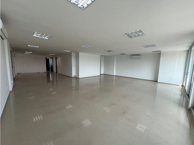 Oficina en arriendo en La Concepcion, Barranquilla, 215 m² · foto 5 de 9