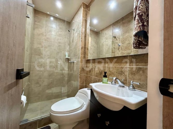 Apartamento de 2 alcobas en arriendo en Villa Carlota, Medellín, 73 m² · foto 4 de 16