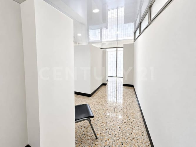 Local en arriendo en Acopi, Yumbo, 380 m² · foto 5 de 5