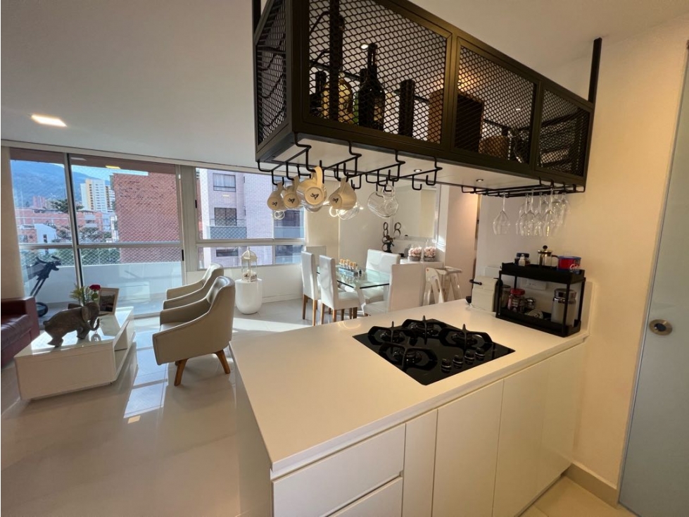 Apartamento en venta en Laureles, Medellín · foto 3 de 12