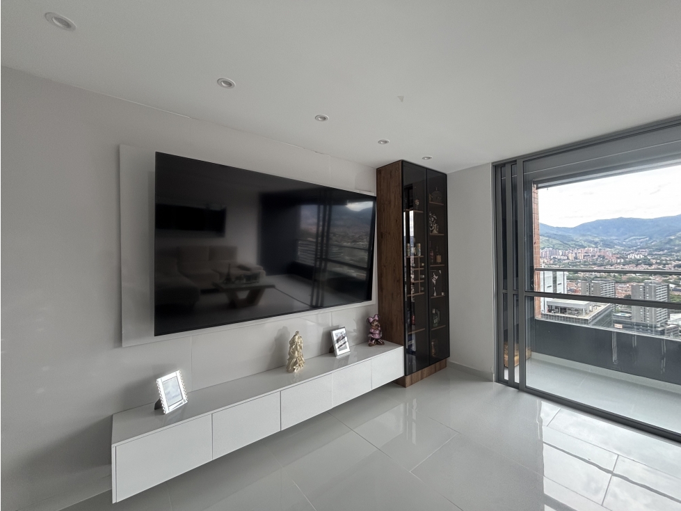 Apartamento en venta en La Candelaria, Medellín · foto 4 de 18