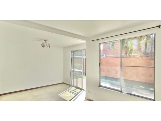 Casa de 3 alcobas en venta en El Castillo, Jamundí, 140 m² · foto 4 de 19