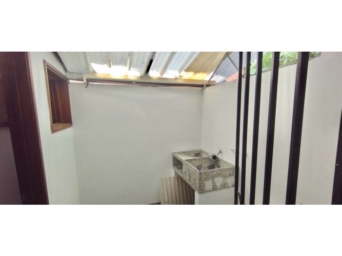 Casa de 3 alcobas en venta en El Castillo, Jamundí, 140 m² · foto 8 de 19