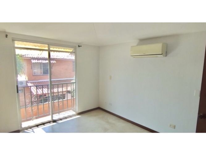 Casa de 3 alcobas en venta en El Castillo, Jamundí, 140 m² · foto 14 de 19