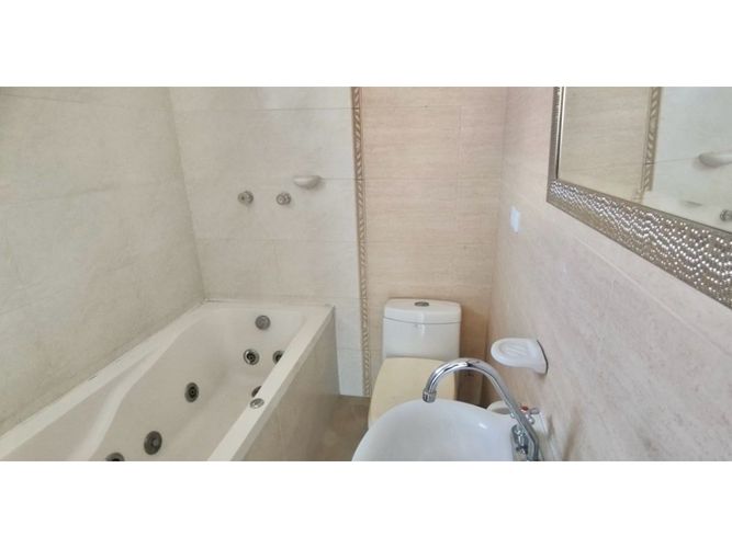 Casa de 3 alcobas en venta en El Castillo, Jamundí, 140 m² · foto 15 de 19