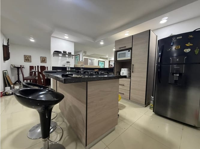 Apartamento de 3 alcobas en venta en Las Mercedes, Palmira, 215 m² · foto 3 de 17