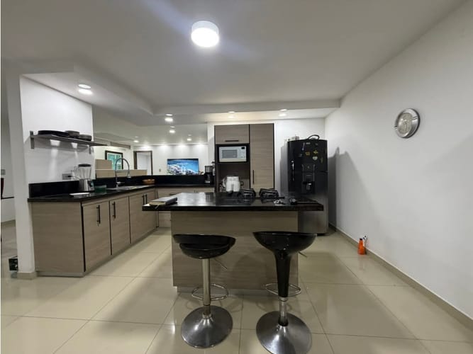Apartamento de 3 alcobas en venta en Las Mercedes, Palmira, 215 m² · foto 4 de 17
