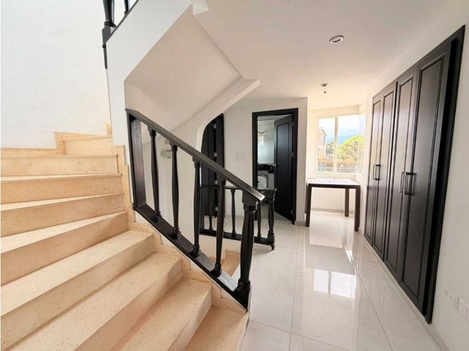 Casa en venta en San Jose De Bavaria, Bogotá · foto 2 de 11
