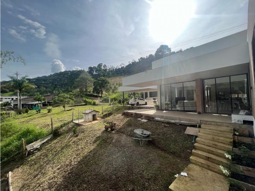 Casa en venta en Combia, Pereira · foto 2 de 24
