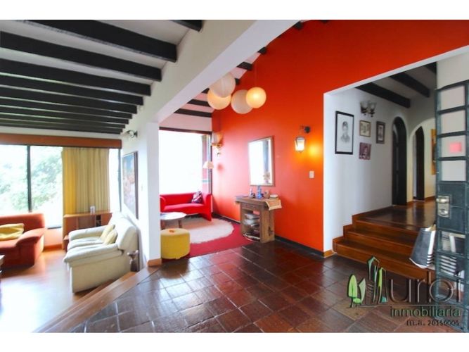 Casa de 6 alcobas en venta en Cerros De Suba, Bogotá, 376 m² · foto 2 de 20