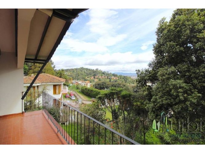 Casa de 6 alcobas en venta en Cerros De Suba, Bogotá, 376 m² · foto 15 de 20