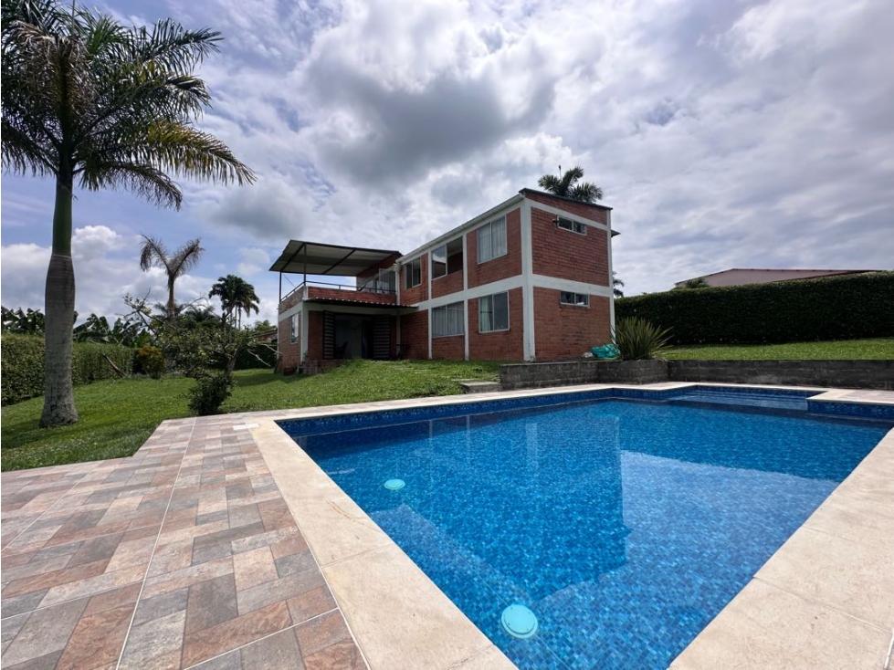 Casa en venta en Cerritos, Pereira · foto 2 de 24