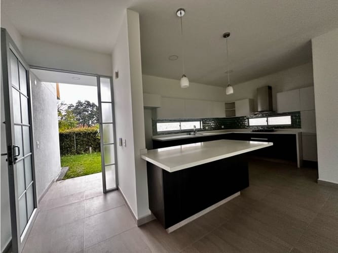 Casa de 4 alcobas en venta en San Esteban, Pereira, 240 m² · foto 7 de 24