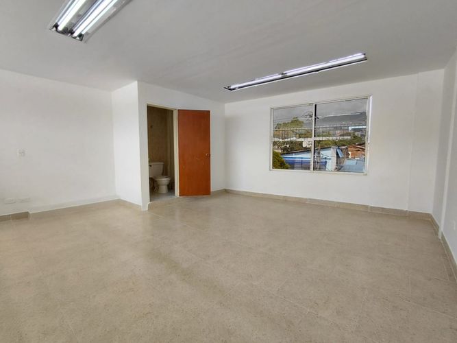 Local en arriendo en El Cedro, Cali, 200 m² · foto 22 de 24