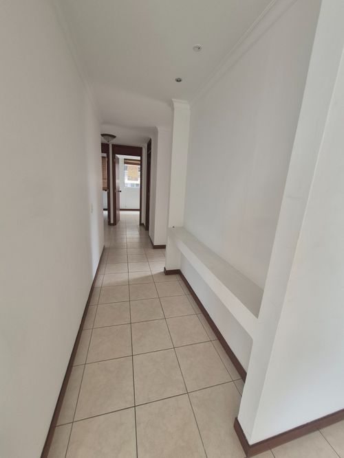Apartamento de 3 alcobas en venta en Bosques De Zuñiga, Envigado, 116 m² · foto 10 de 19