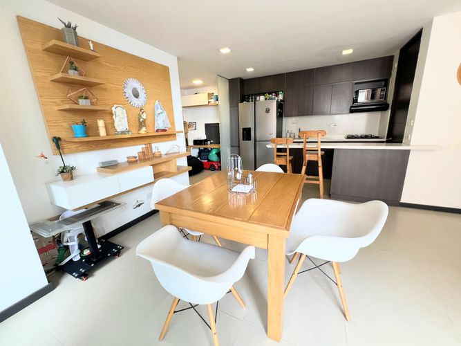 Apartamento en venta en Altos Del Poblado, Medellín · foto 4 de 15
