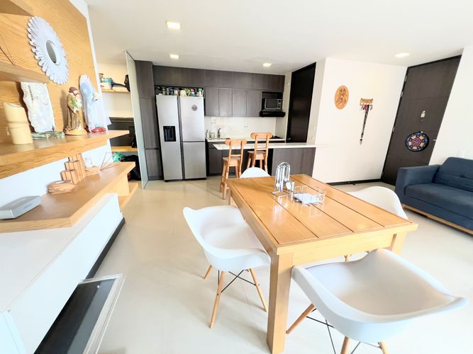 Apartamento en venta en Altos Del Poblado, Medellín · foto 3 de 15