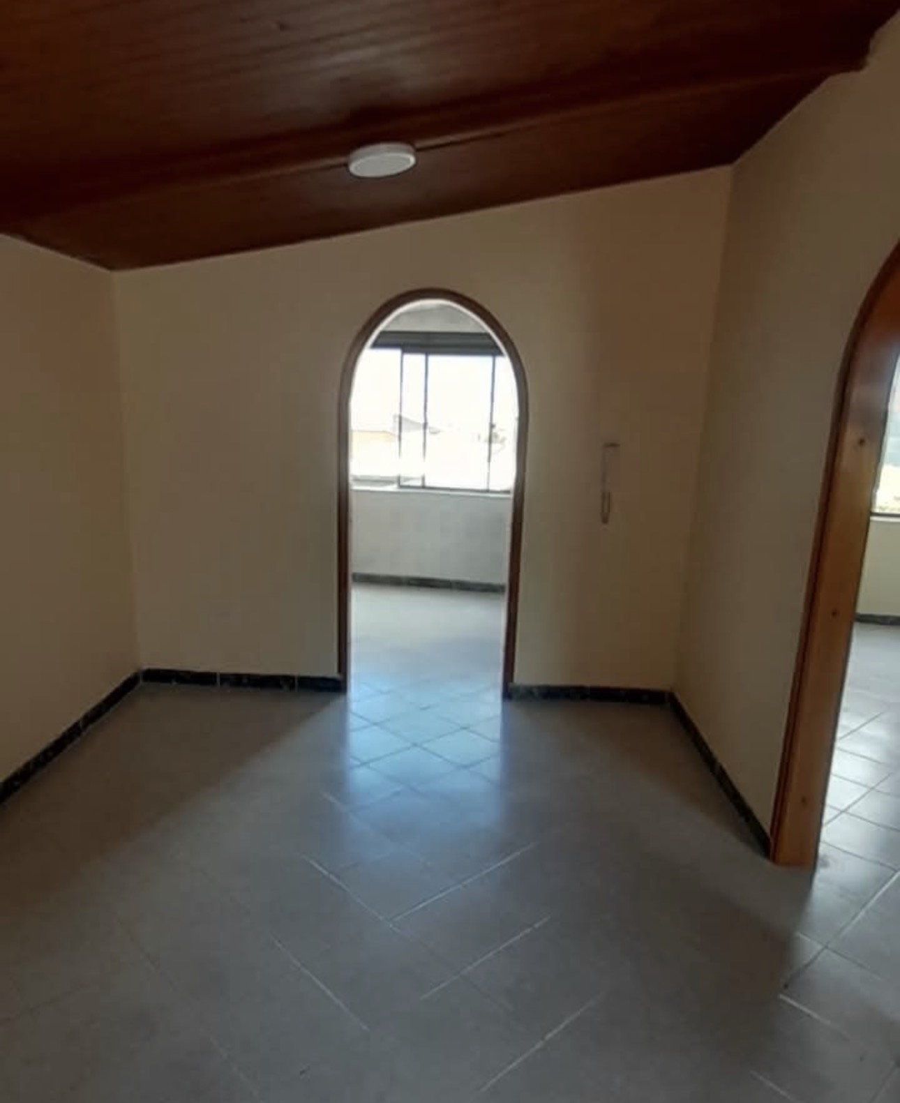 Apartamento de 2 habitaciones en arriendo en Robledo, Medellín — imagen 1 de 6