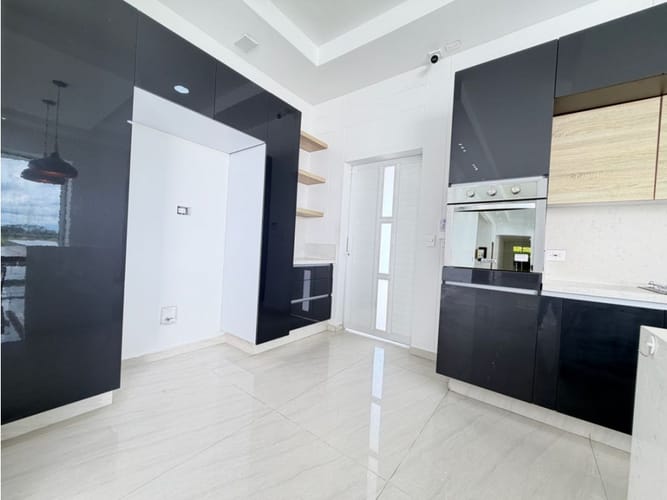Casa de 4 alcobas en venta en Tribunas Corcega, Pereira, 576 m² · foto 5 de 24