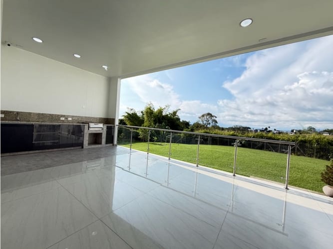Casa de 4 alcobas en venta en Tribunas Corcega, Pereira, 576 m² · foto 9 de 24