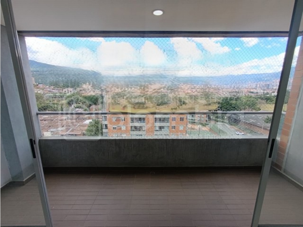 Apartamento en venta en Suramérica, Itagüí · foto 4 de 18
