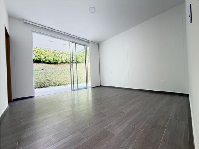 Casa de 4 alcobas en venta en Tribunas Corcega, Pereira, 576 m² · foto 19 de 24