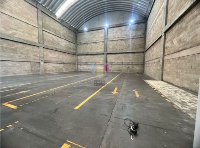 Bodega en arriendo en Monteazul, Sabaneta, 560 m² · foto 3 de 5