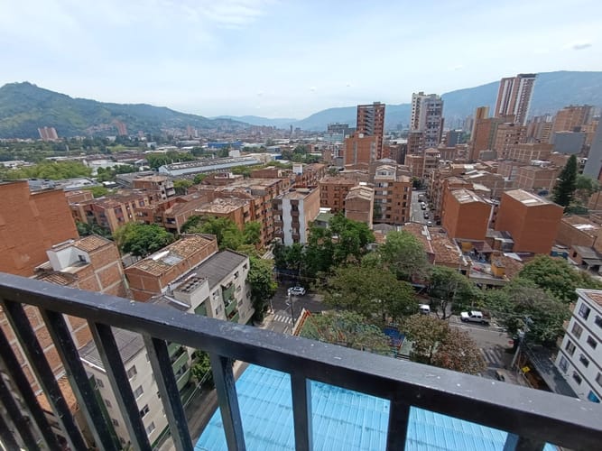 Apartaestudio en venta en Entreamigos, Sabaneta, 57 m² · foto 3 de 20