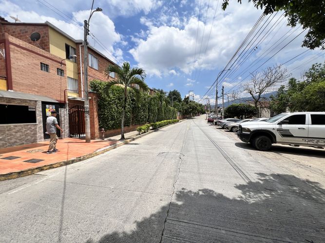 Casa de 4 alcobas en venta en Tarragona I, Floridablanca, 117 m² · foto 2 de 22