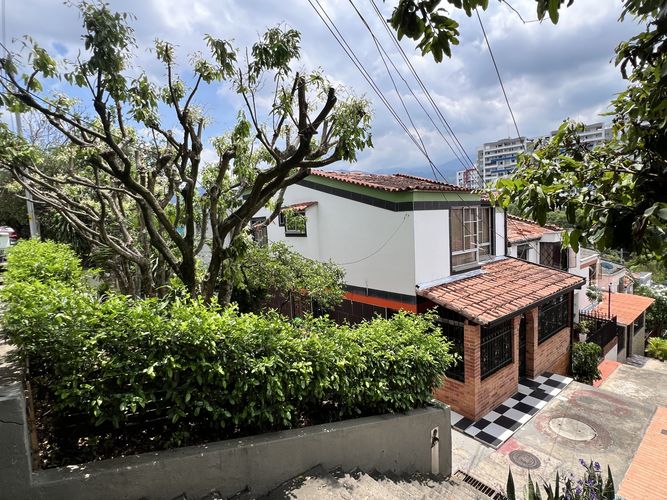 Casa de 4 alcobas en venta en Tarragona I, Floridablanca, 117 m² · foto 4 de 22