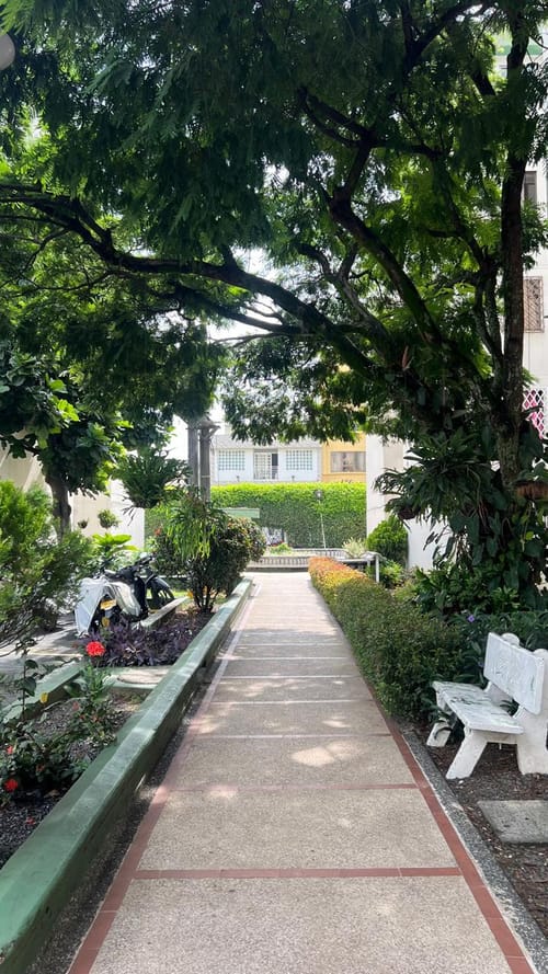 Apartamento de 3 alcobas en venta en Santa Anita, Cali, 56 m² · foto 2 de 24