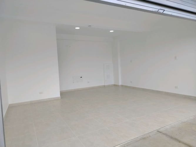 Local en arriendo en Pizamos I, Cali, 30 m² · foto 8 de 12