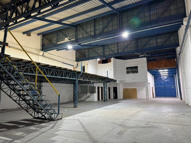 Bodega en arriendo en Monteazul, Sabaneta, 645 m² · foto 13 de 13