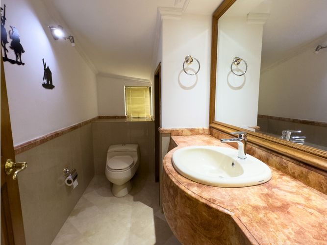 Casa de 4 alcobas en venta en San Simón, Bogotá, 460 m² · foto 16 de 24