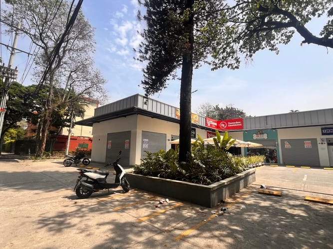Local en arriendo en El Refugio, Cali, 48 m² · foto 10 de 13