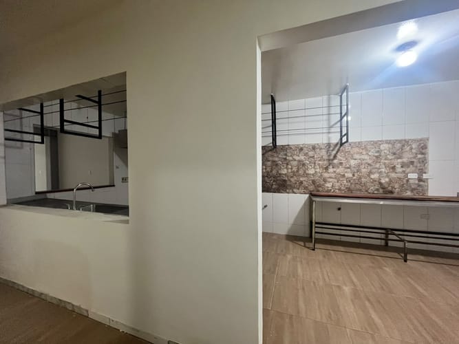 Local en arriendo en Troncal, Cali, 100 m² · foto 10 de 21