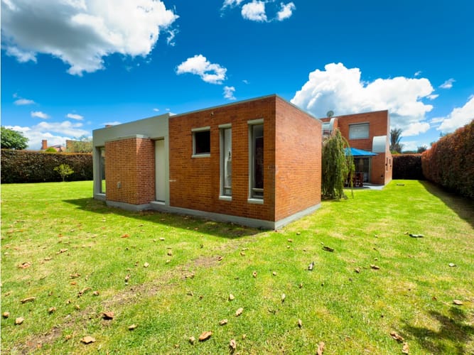 Casa de 3 alcobas en venta en San Simón, Bogotá, 350 m² · foto 4 de 24