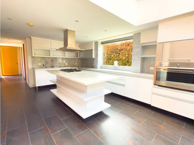 Casa de 3 alcobas en venta en San Simón, Bogotá, 350 m² · foto 11 de 24