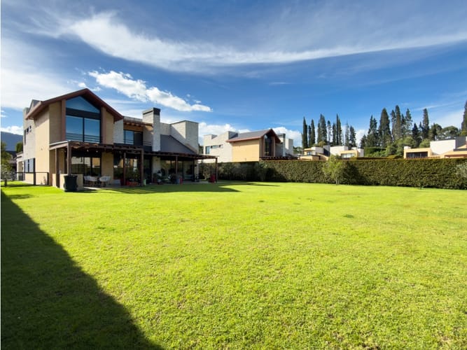 Casa de 4 alcobas en arriendo en Hatogrande, Sopó, 368 m² · foto 18 de 24