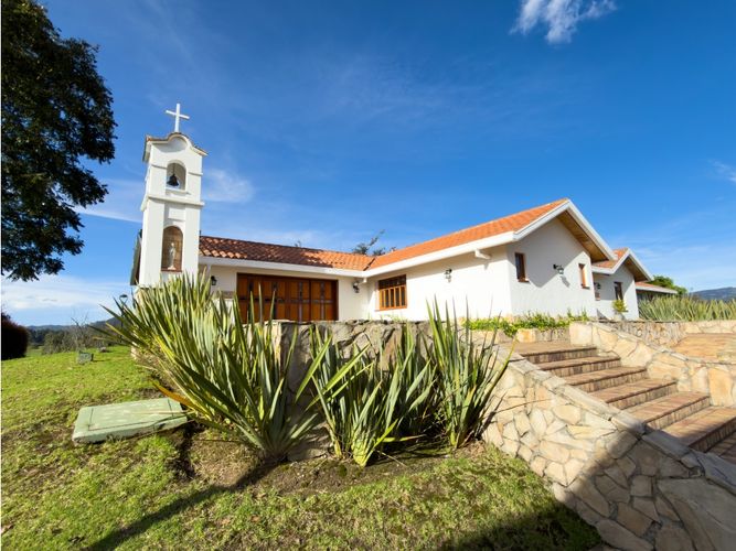 Casa de 4 alcobas en arriendo en Hatogrande, Sopó, 368 m² · foto 20 de 24