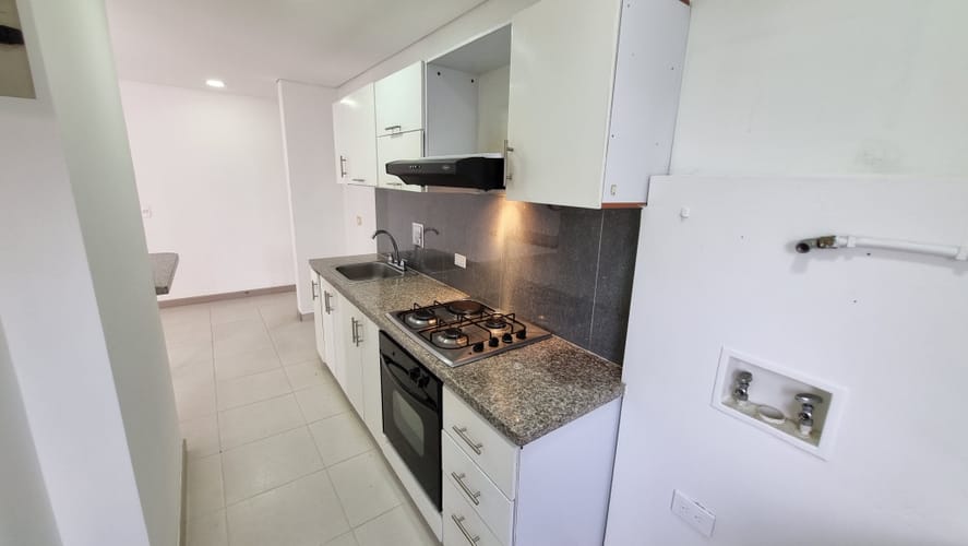 Apartamento de 3 alcobas en arriendo en Suramérica, Medellín, 85 m² · foto 2 de 21