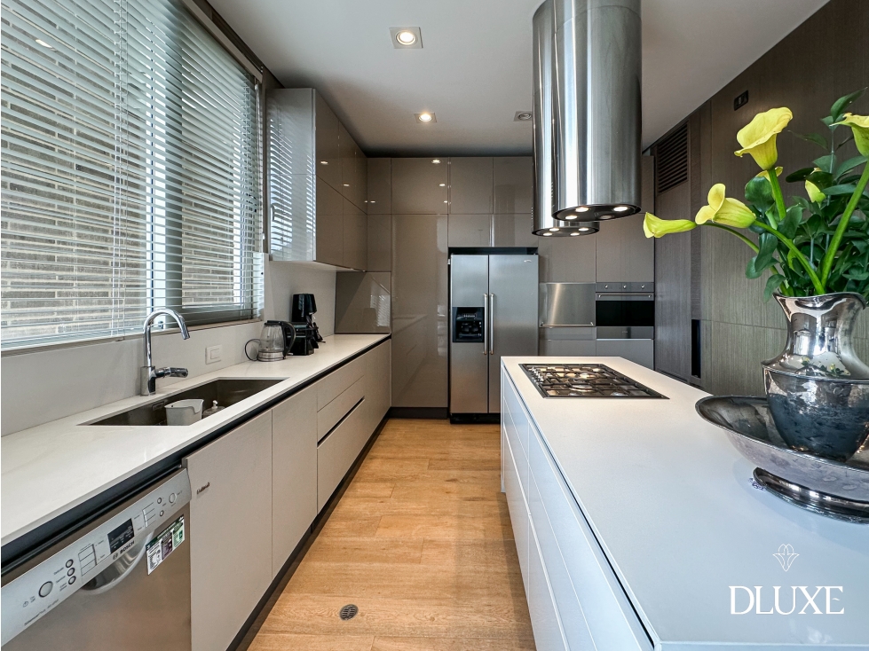 Apartamento en venta en Los Rosales, Bogotá · foto 9 de 19