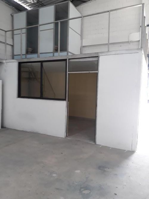 Bodega en arriendo en Villa San Pedro I, Barranquilla, 500 m² · foto 4 de 6
