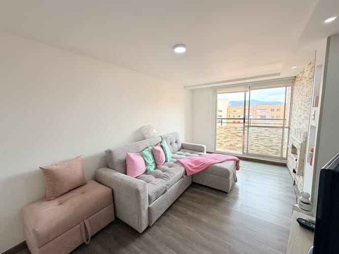 Apartamento de 3 alcobas en venta en Conjunto Residencial Ventura, Madrid, 62 m² · foto 18 de 20