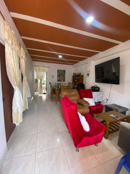 Casa de 5 alcobas en venta en Bellavista, Cali, 284 m² · foto 2 de 10