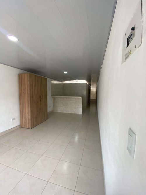Casa de 5 alcobas en venta en Bellavista, Cali, 284 m² · foto 7 de 10